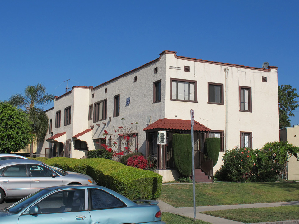 3027 W West View St in Los Angeles, CA - Building Photo