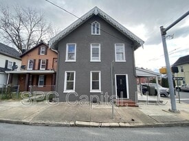 340 S 2nd St in Chambersburg, PA - Building Photo
