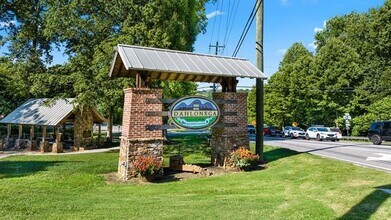 487 Stoneybrook Dr in Dahlonega, GA - Building Photo - Building Photo