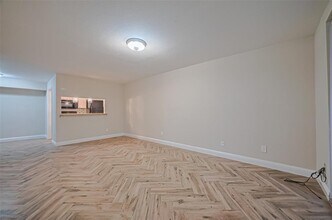 4633 Wild Indigo St in Houston, TX - Building Photo - Building Photo