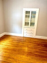 74 Vernon St, Unit Unit 1 in Wakefield, MA - Building Photo - Building Photo