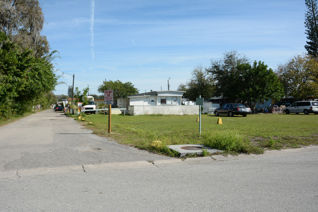 Aloha Estates in Bradenton, FL - Building Photo