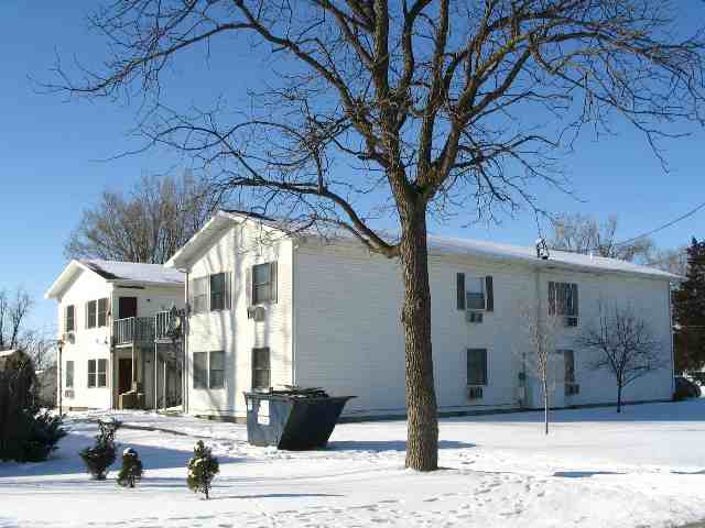 802-804 SW 4th St in Aledo, IL - Foto de edificio