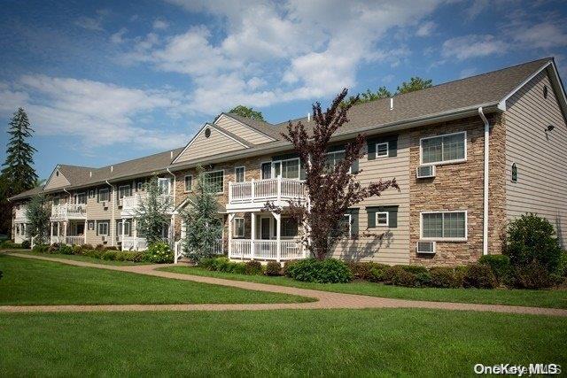 664 Veterans Memorial Hwy-Unit -5-2A in Hauppauge, NY - Building Photo