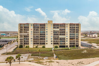 The Breakers Condominiums in Corpus Christi, TX - Foto de edificio - Building Photo