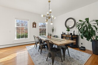 18 Rockpoint Rd in Southborough, MA - Building Photo - Building Photo