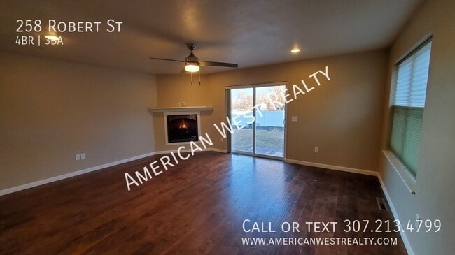 258 Robert St in Cody, WY - Building Photo - Building Photo