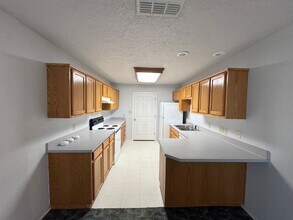 420 E 9th St in Portales, NM - Building Photo - Building Photo