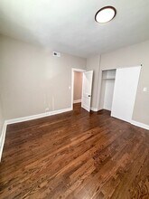 3853 W Palmer St, Unit 2W in Chicago, IL - Foto de edificio - Building Photo