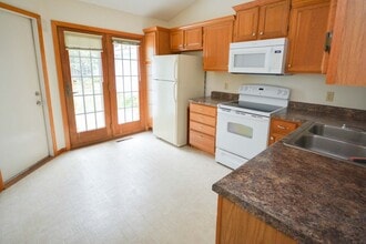 2247 Valleyhigh Dr NW in Rochester, MN - Building Photo - Building Photo