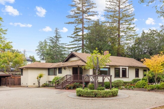property at 17 Oak St