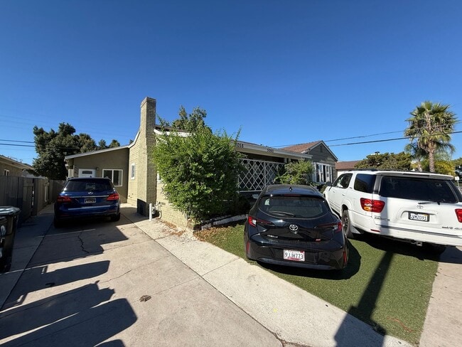 5058-5060 Rockford Dr in San Diego, CA - Building Photo - Building Photo