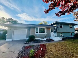 10550 Quincy Blvd NE in Blaine, MN - Building Photo