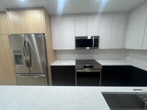 910 W Hallam St in Aspen, CO - Building Photo - Building Photo