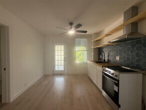 1601 E 13th St in Austin, TX - Building Photo - Building Photo