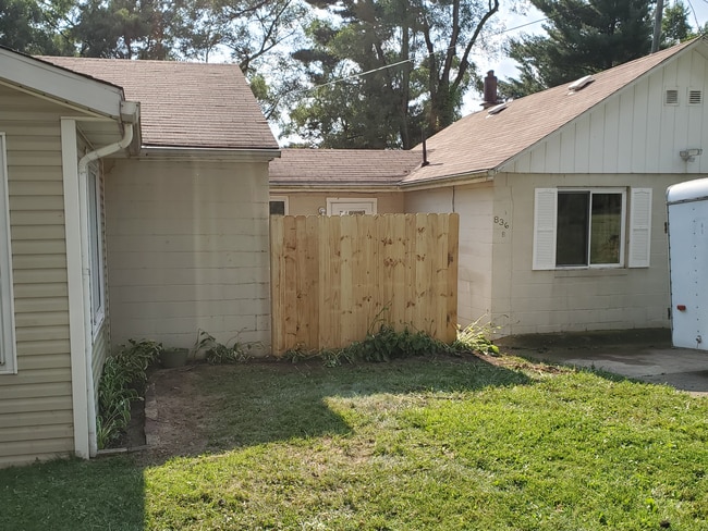 property at 836 Oak Hill Rd