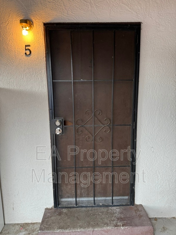 117 40th St NW in Albuquerque, NM - Building Photo - Building Photo