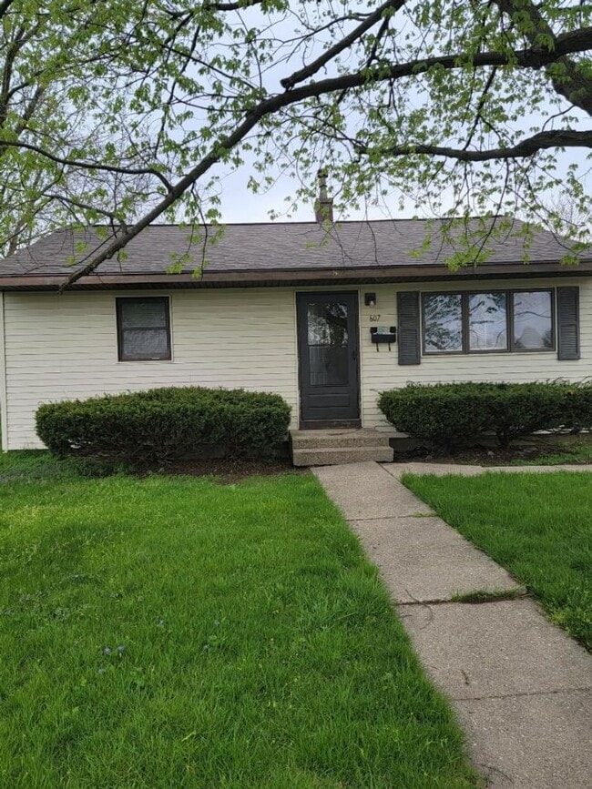 property at 607 Flintridge Dr