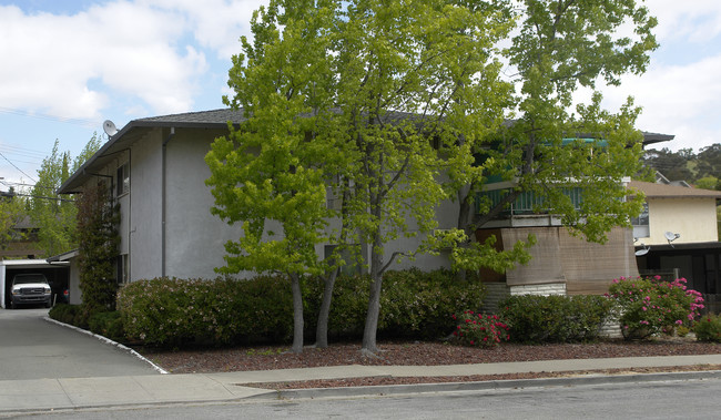 120 Blue Ridge Dr in Martinez, CA - Foto de edificio - Building Photo