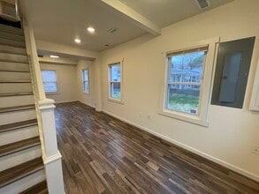 6308 61st Pl in Riverdale, MD - Foto de edificio - Building Photo