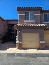 6868 Sky Pointe Dr in Las Vegas, NV - Building Photo - Building Photo