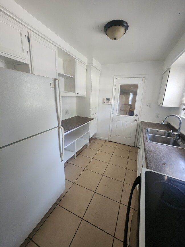 property at 5928 Fontana St