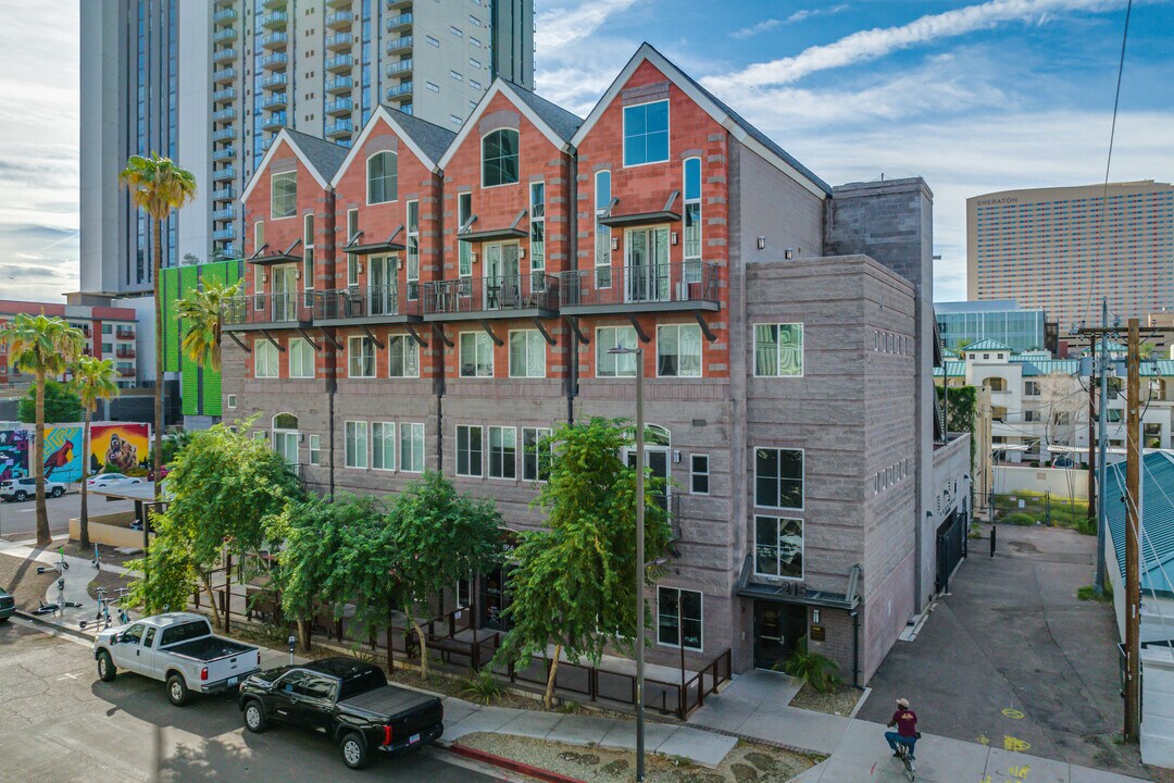 McKinley Condominiums in Phoenix, AZ - Building Photo