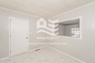 304 Elm St SE in Leeds, AL - Foto de edificio - Building Photo