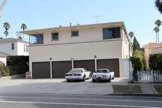 917 11th St in Santa Monica, CA - Building Photo - Primary Photo