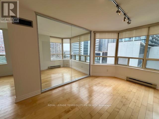 30 Greenfield Ave in Toronto, ON - Building Photo - Building Photo