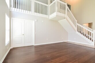 30703 Tremont Dr in Zephyrhills, FL - Building Photo - Building Photo
