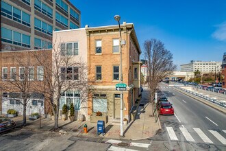 501-507 Vine St in Philadelphia, PA - Foto de edificio - Primary Photo
