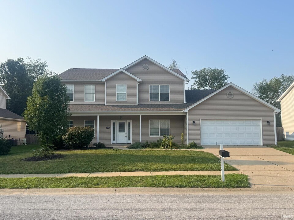 2706 Grosbeak Ln in West Lafayette, IN - Building Photo