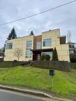 7528 21st Ave SW in Seattle, WA - Building Photo