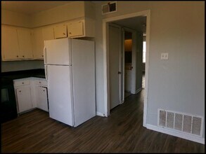 1805 Sanford Dr in Little Rock, AR - Foto de edificio - Building Photo