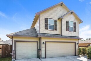 2041 Lost Pine Ct in Conroe, TX - Building Photo