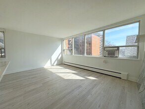 140 Springhurst Ave in Toronto, ON - Building Photo - Building Photo