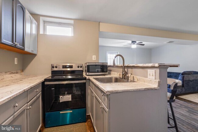 10496 Neale Sound Ct in Gainesville, VA - Building Photo - Building Photo