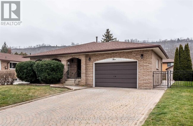 property at 5 Teak St