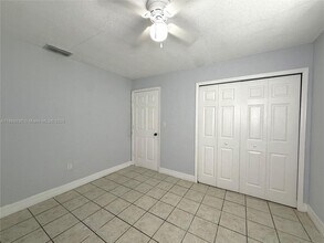 15800 NW 39th Pl in Opa Locka, FL - Building Photo - Building Photo