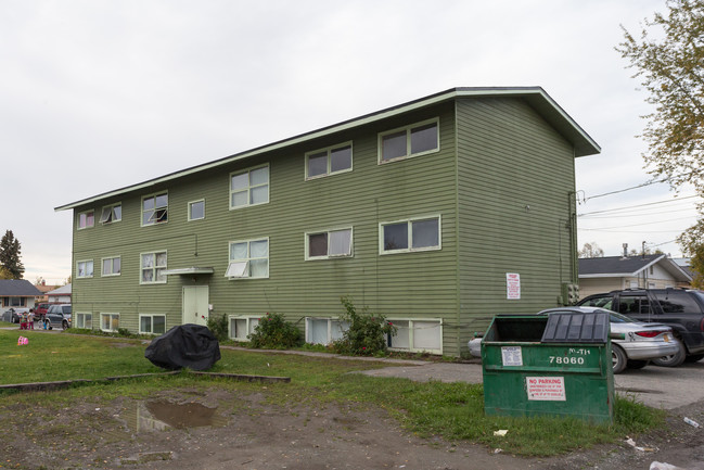 533 N Lane St in Anchorage, AK - Foto de edificio - Building Photo