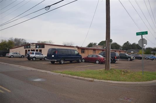 2820 E Plum St in Laredo, TX - Building Photo - Building Photo