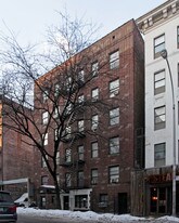 405 W 45th St in New York, NY - Building Photo