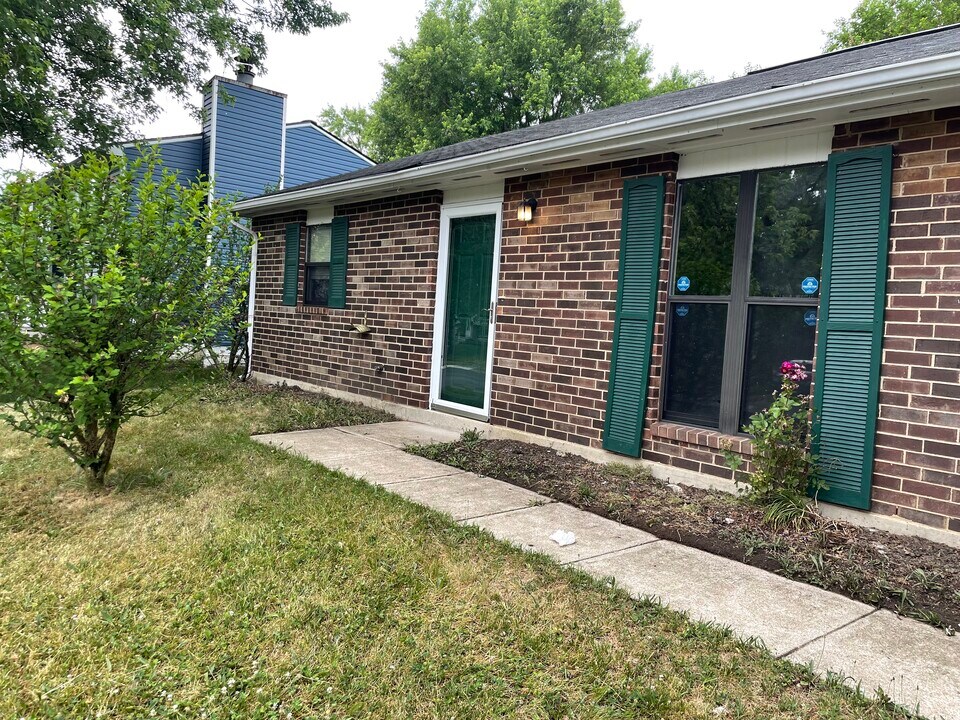 3105 Charlotte Mill Dr in Moraine, OH - Building Photo