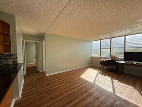 111 Kahului Beach Rd, Unit Harbor Lights in Kahului, HI - Building Photo - Building Photo