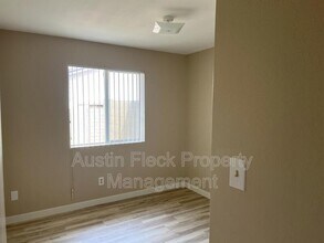 912 S Nevada Way in Mesa, AZ - Building Photo - Building Photo