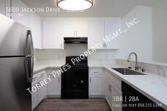 5650 Jackson Dr in La Mesa, CA - Building Photo - Building Photo
