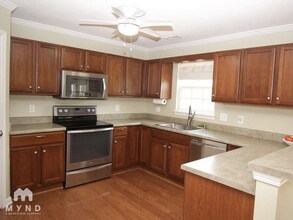 1506 Cairo Way in Fuquay Varina, NC - Foto de edificio - Building Photo