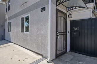 411 S Kenneth Rd in Burbank, CA - Building Photo - Building Photo