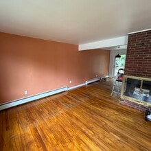 15 Acer Heights Rd in Claremont, NH - Foto de edificio - Building Photo